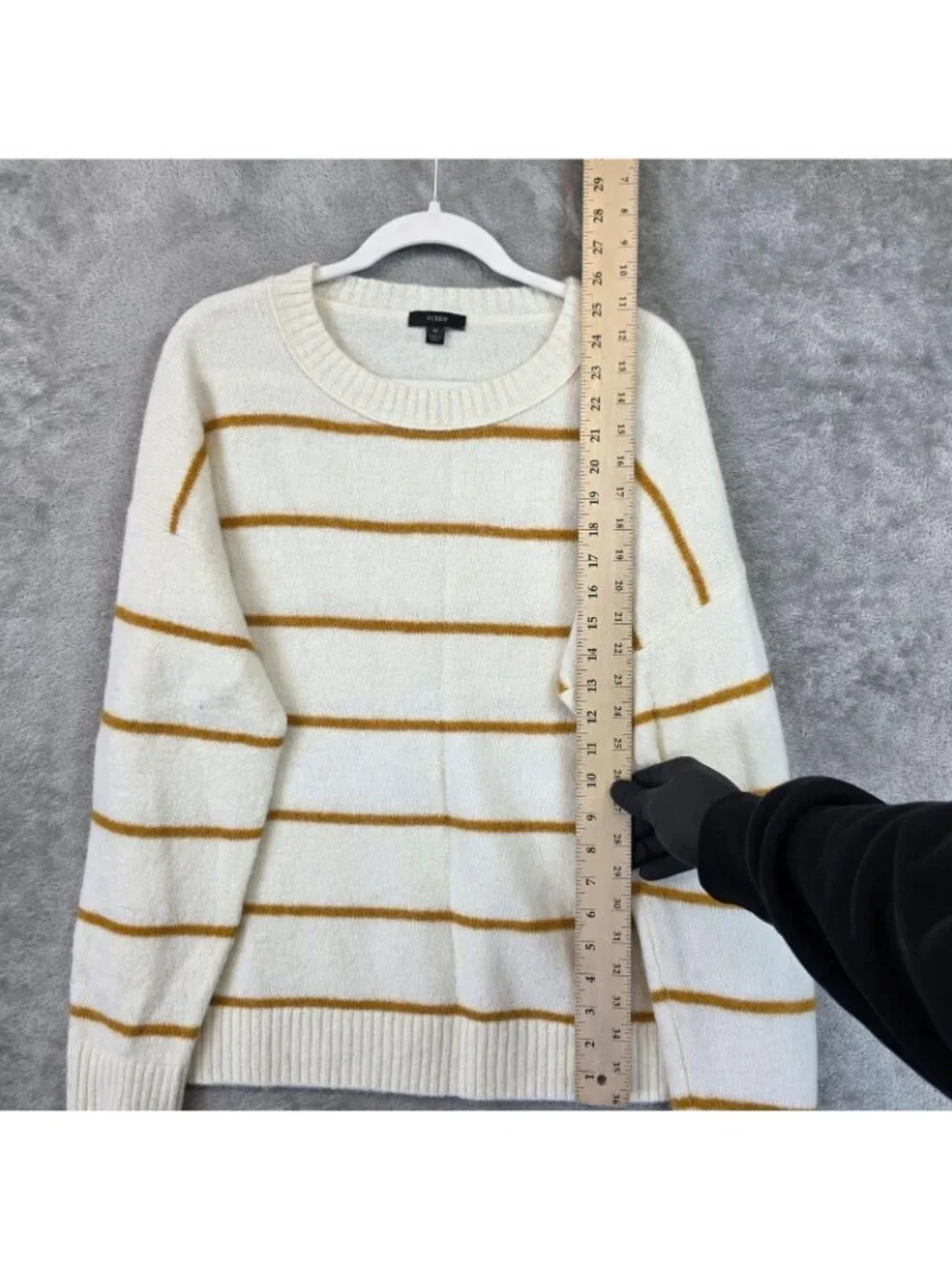J Crew Sweater Womens M Cream Striped Soft Alpaca Crew Neck Long Sleeve Knit